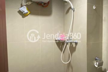 Bathroom Low Floor 1BR Apartment with  View at Taman Melati Jatinangor Apartment