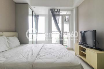 Bedroom Studio Apartment with City View at Elpis Residence Apartment