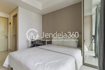 Bedroom Studio Apartment with City View at Elpis Residence Apartment