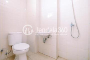 Bathroom 2BR Bekasi Town Square Apartment at Tower B