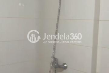 Bathroom Studio Amethyst Kemayoran Apartment at Low Floor