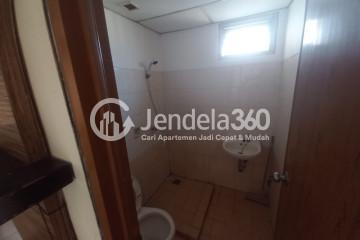 Bathroom 2BR Apartment with City View at Mediterania Palace Kemayoran