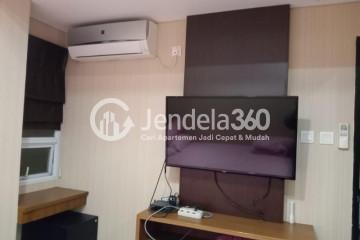 Living Room Trendy 1BR Apartment at Skyline Paramount Serpong Low Floor