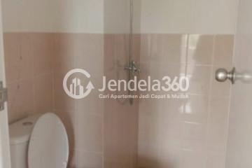 Bathroom Studio Apartment with Boulevard View at Podomoro Golf View Apartment