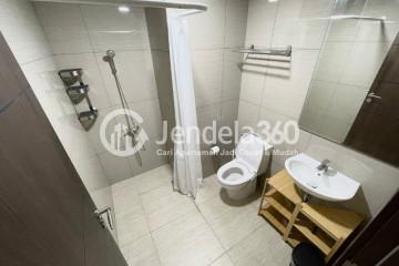 Bathroom 2BR Apartment with  View at Sakura Garden City Apartment