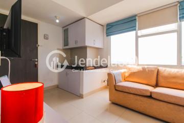 Living Room Comfortable 2BR Apartment Middle Floor with  View at Serpong Garden Apartment