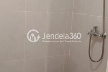 Bathroom Low Floor 1BR Apartment with  View at LRT City Sentul Apartment