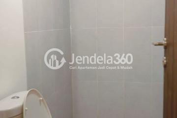 Bathroom Low Floor 1BR Apartment with  View at LRT City Sentul Apartment