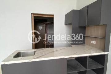 Kitchen 3BR Apartment with City View at Yukata Suites