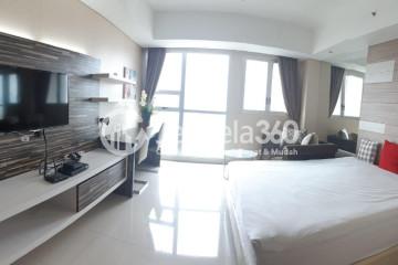 Bedroom Simply Look Studio Apartment at Kemang Village Apartment Tower Intercon