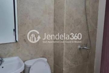 Bathroom Studio Apartment with  View at Transpark Cibubur Apartment