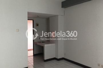 Kitchen Strategic Location Studio Apartment at Buah Batu Park Apartment Middle Floor