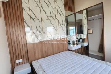 Bedroom 1 2BR Transpark Juanda Apartment at High Floor