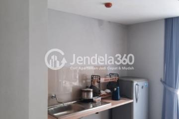 Kitchen High Floor 2BR Apartment with City View at Majestic Point Apartment