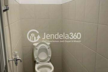 Bathroom Stylish 2BR Apartment Middle Floor with City View at Verde Two Apartment