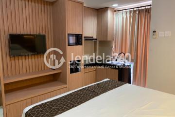 Bedroom Low Floor Studio Apartment with City View at Margonda Residence 2