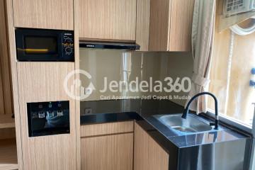 Kitchen Low Floor Studio Apartment with City View at Margonda Residence 2