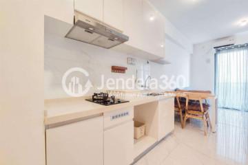 Kitchen 2BR Apartment with City View at Sky House BSD Apartment