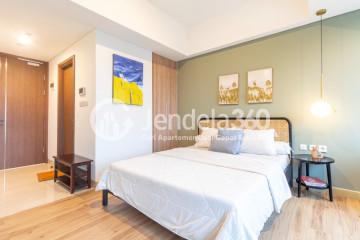 Bedroom Lovely Studio Apartment High Floor with City View at Southgate Residence