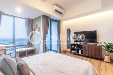 Bedroom Lovely Studio Apartment High Floor with City View at Southgate Residence