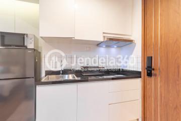 Kitchen Lovely Studio Apartment High Floor with City View at Southgate Residence