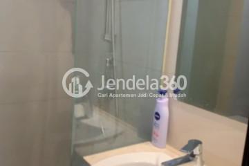 Bathroom 1BR Apartment with  View at Green Sedayu Apartment