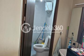 Bathroom Well Furnished 1BR Apartment at LRT City Sentul Apartment Low Floor