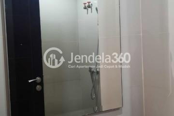 Bathroom Studio Pesona Depok Square Apartment at Low Floor