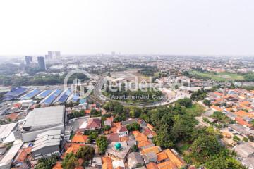 Balcony Studio Springwood Residence Apartment at High Floor