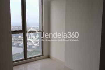 Bedroom 1BR Apartment with City View at Gold Coast Apartment