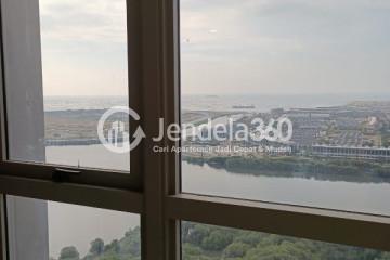 Bedroom 1BR Apartment with City View at Gold Coast Apartment