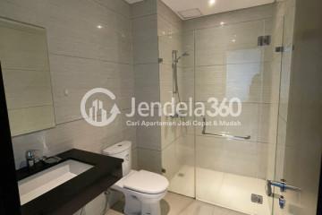 Bathroom Lovely 1BR Apartment Middle Floor with City View at Brooklyn Alam Sutera Apartment