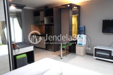 Bedroom Low Floor Studio Apartment with Swimming pool View at Tamansari Semanggi Apartment