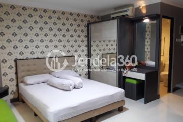 Bedroom Low Floor Studio Apartment with Swimming pool View at Tamansari Semanggi Apartment