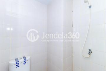 Bathroom Studio Apartment with City View at Kota Ayodhya Apartment