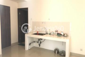 Kitchen 2BR Apartment with City View at Sunter Icon