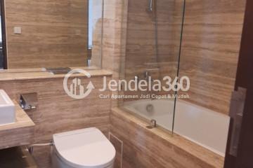 Bathroom Middle Floor 1BR Apartment with City View at Pondok Indah Residence