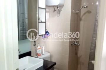 Bathroom 2BR Apartment with  View at Parahyangan Residence