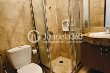 Bathroom 2 2BR Apartment with  View at Belleza Apartment