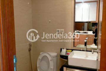 Bathroom 2 High Floor 2BR Apartment with Sea View at Condominium Green Bay Pluit SeaView