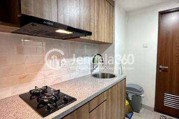 Kitchen Stylish 1BR Apartment High Floor with City View at Grand Kamala Lagoon Apartment