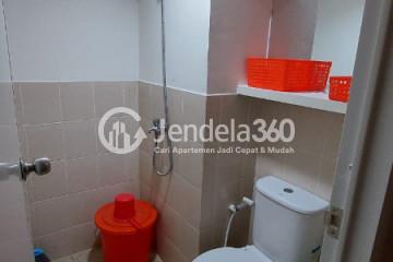 Bathroom 2BR Podomoro Golf View Apartment at Low Floor