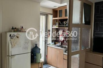 Kitchen 2BR Apartment with City View at Green Lake Sunter Apartment