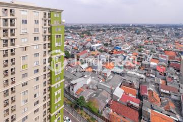 Balcony 1BR Kalibata City Green Palace Apartment at Tower Nusa Indah