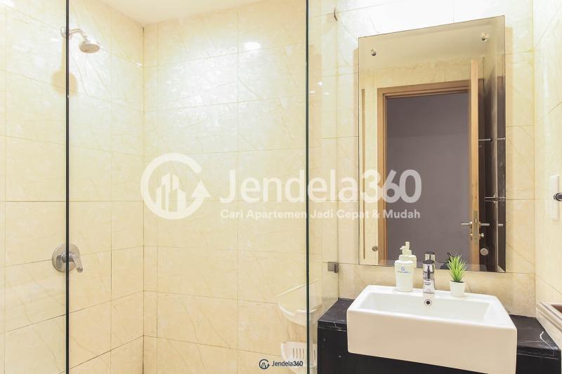 Bathroom Spacious and Minimalist 1BR Apartment at The Mansion Kemayoran Jasmine Tower Doroda