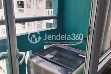 Balcony Middle Floor Studio Apartment with City View at Green Pramuka City Apartment