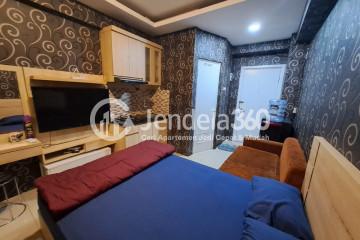 Bedroom Middle Floor Studio Apartment with City View at Green Pramuka City Apartment