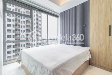 Bedroom 1 Good Deal 2BR Apartment Middle Floor with Pool View at Green Sedayu Apartment