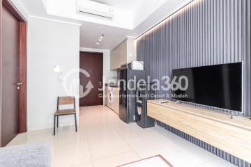 Living Room Good Deal 2BR Apartment Middle Floor with Pool View at Green Sedayu Apartment