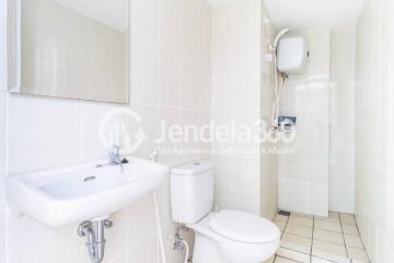 Bathroom Fancy 2BR Apartment at M Town Residence Serpong Low Floor